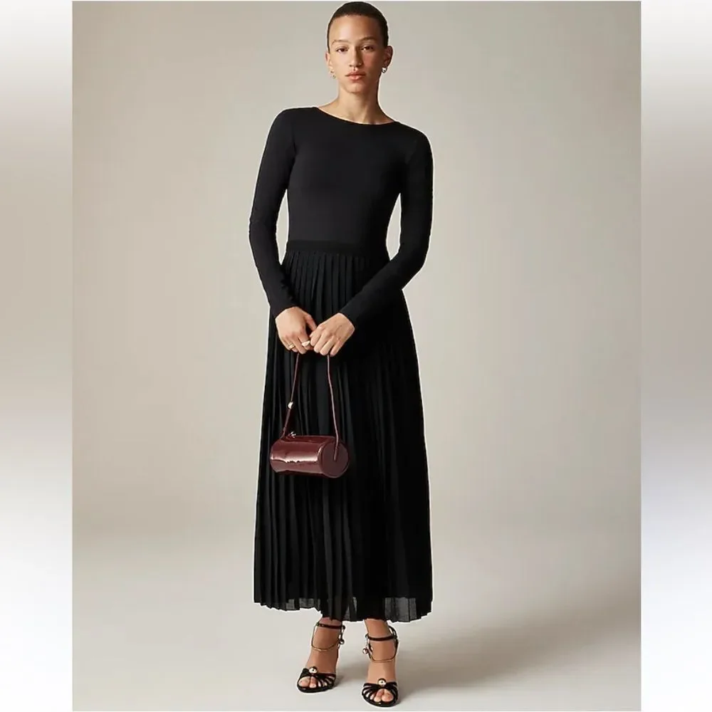 Black Long-Sleeve Pleated Maxi Dress
